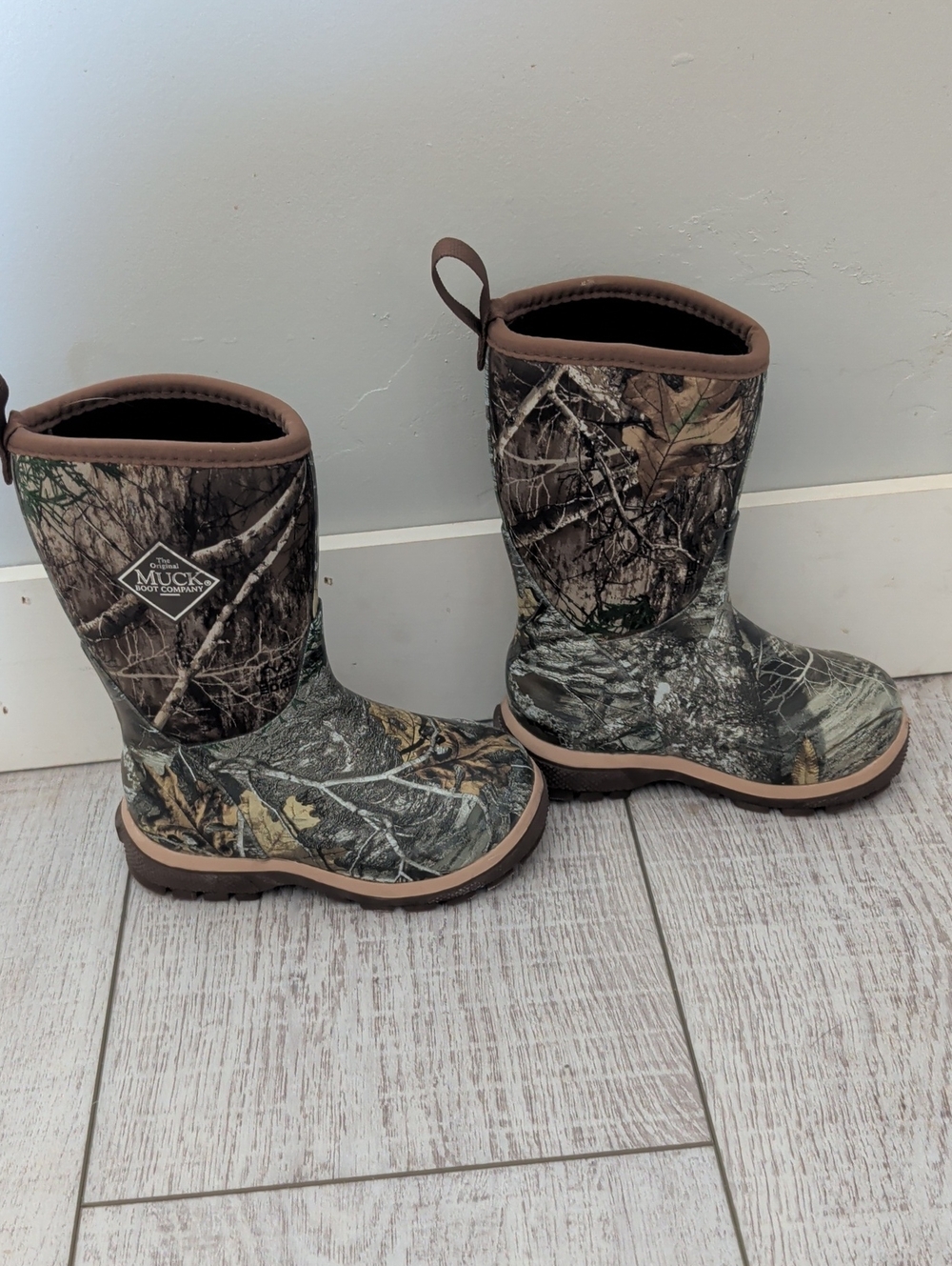 The Muck Boot Co. Kids' Camo Waterproof Rain Boots - Brown/Green